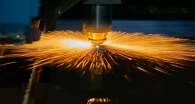 Pour les lasers CO2 : choisissez la gamme de gaz LASAL™ d’Air Liquide